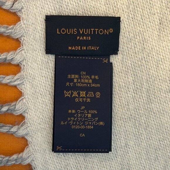 Louis Vuitton All About Monogram Scarf In Gray & White with Louis Vuitton Box - Picture 5 of 6